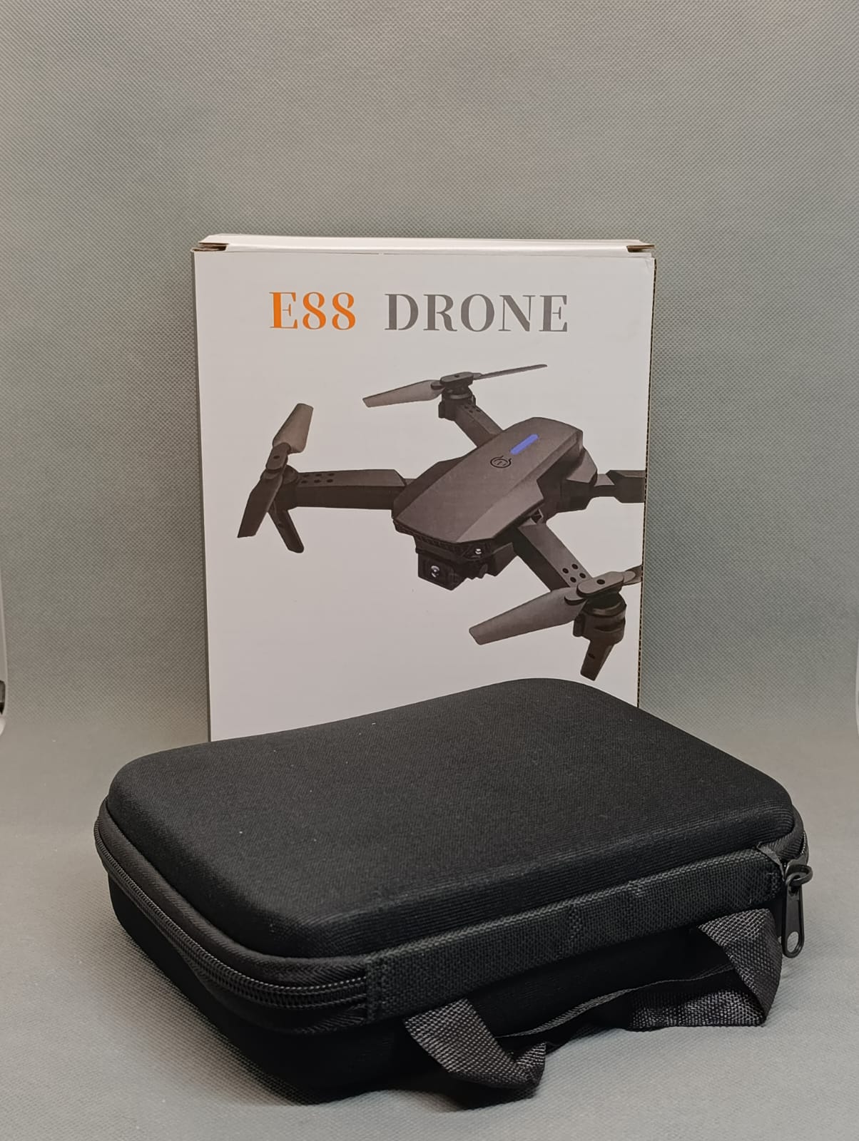 DRON E88