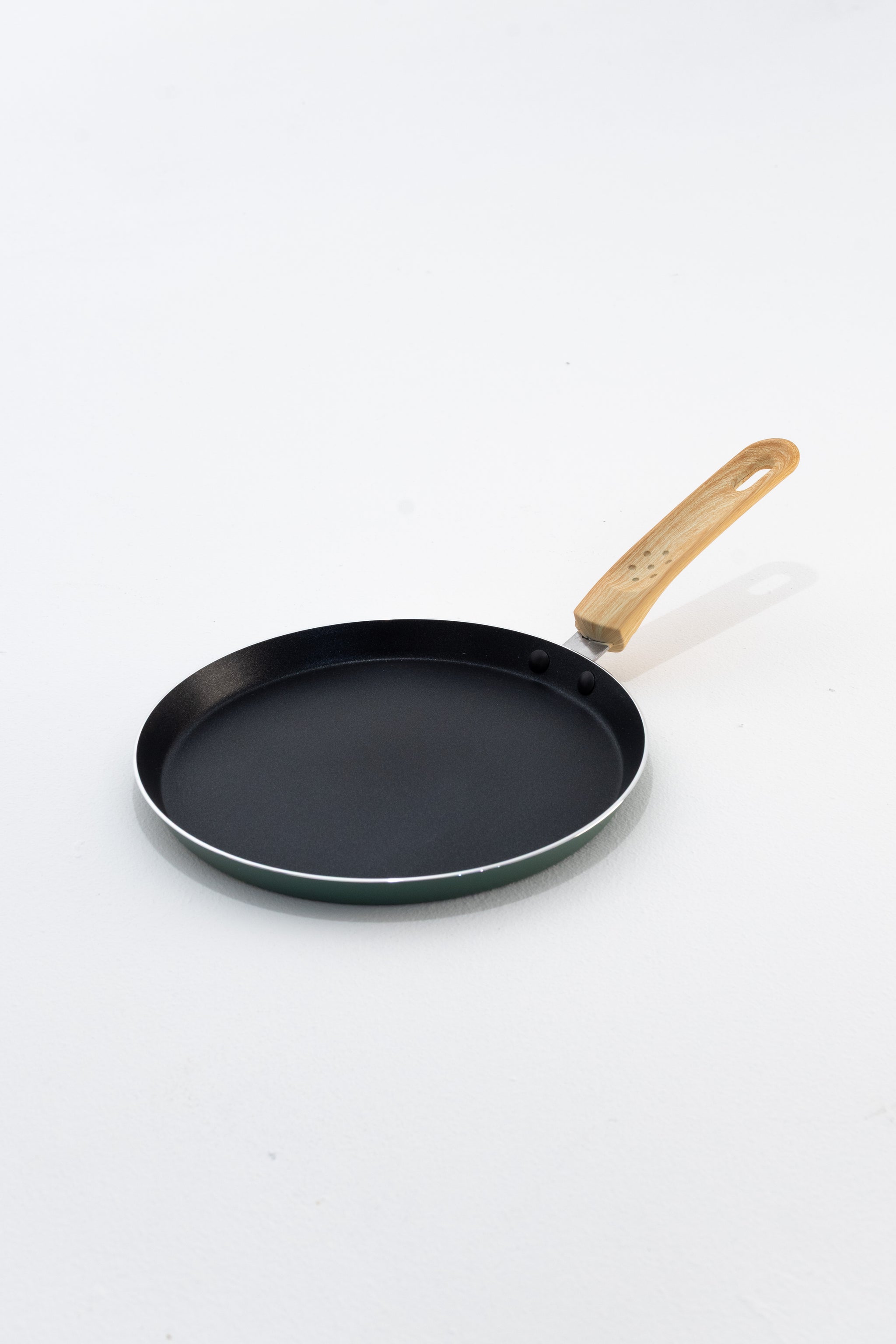 PANQUEQUERA ANTIADHERENTE C/MANGO 22CM